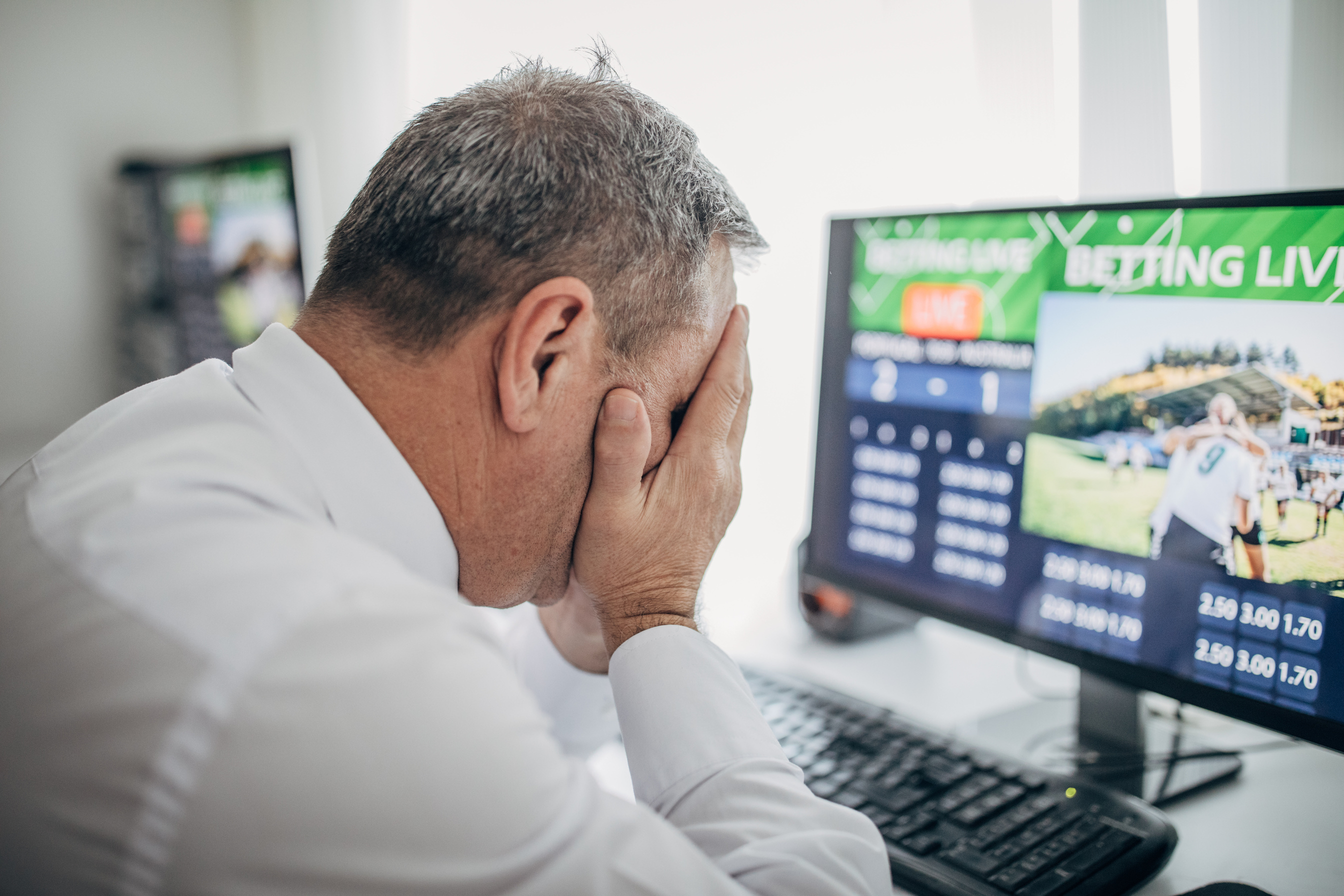 Sports betting using a computer, live betting